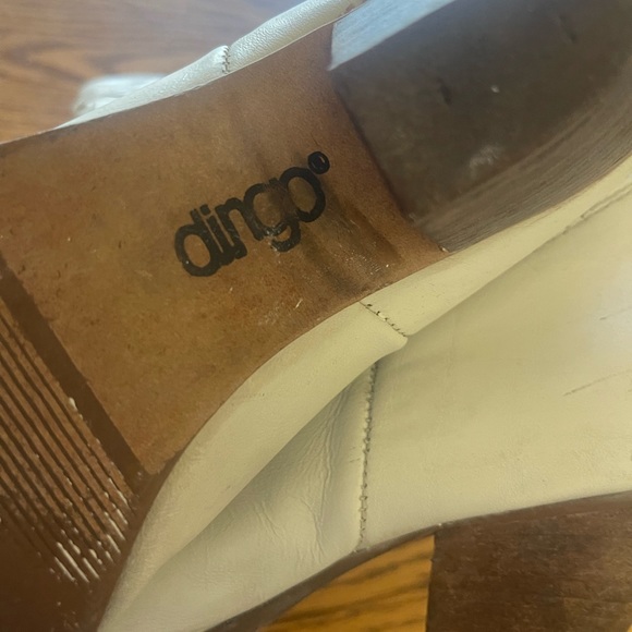 Dingo Leather Cowgirl Boots, White with Starburst Pattern, Size 8 - Picture 10 of 11